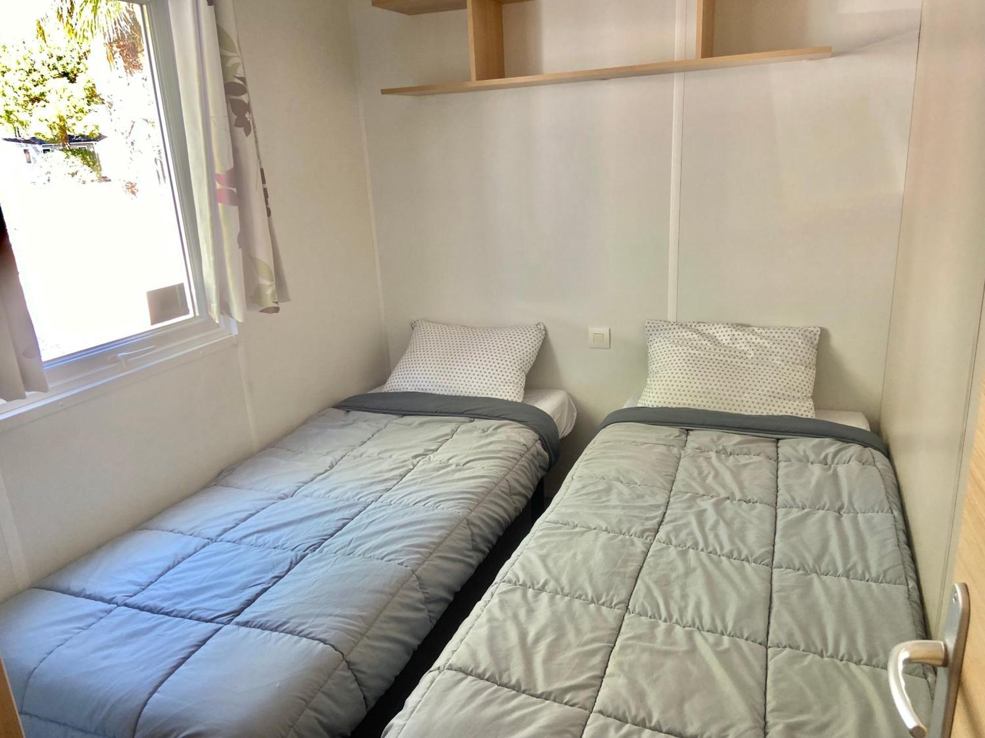 Tiny House, Mobilhome 6 Personnes Au Port De *
